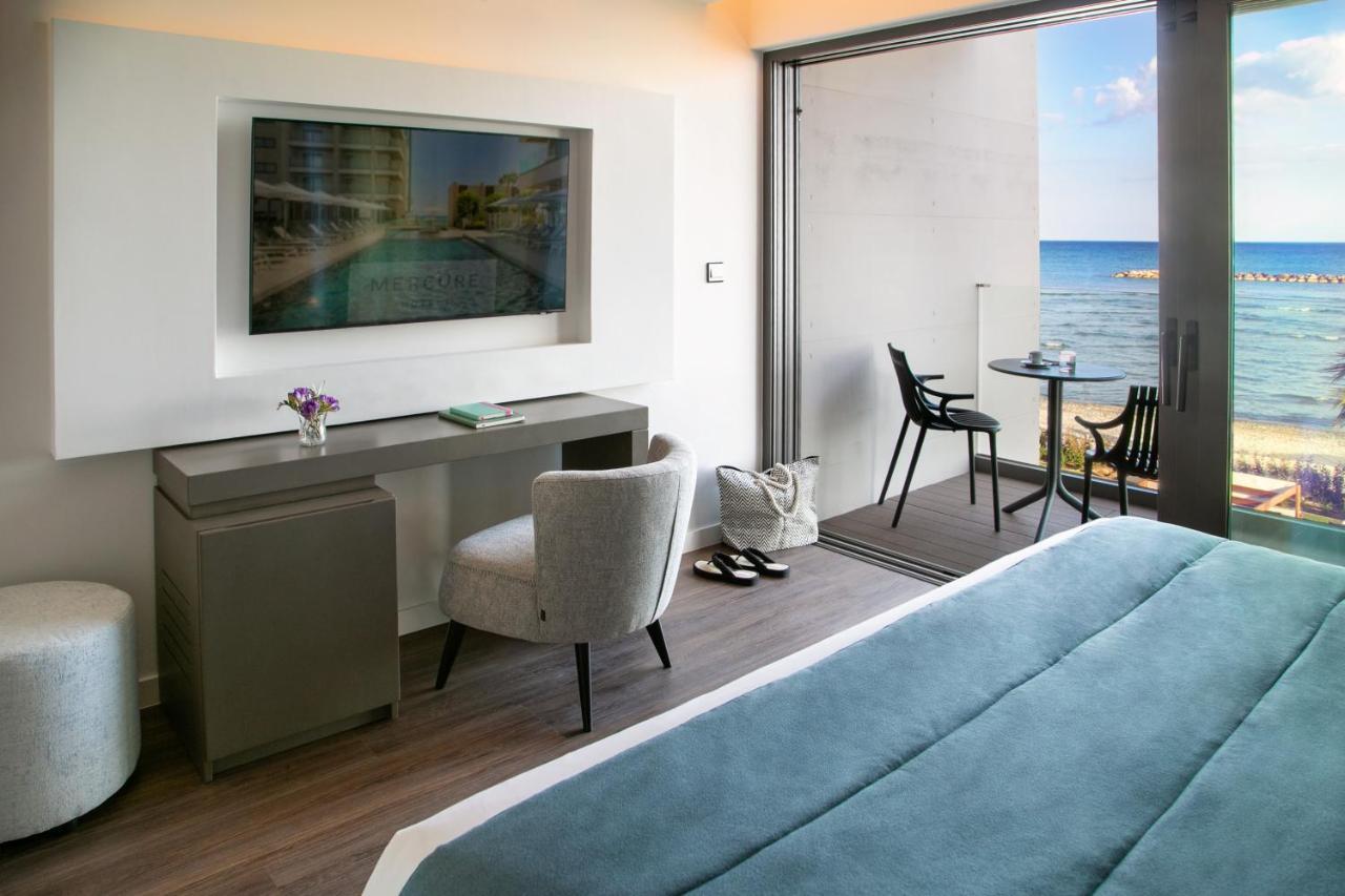 Mercure Larnaca Beach Resort Dış mekan fotoğraf