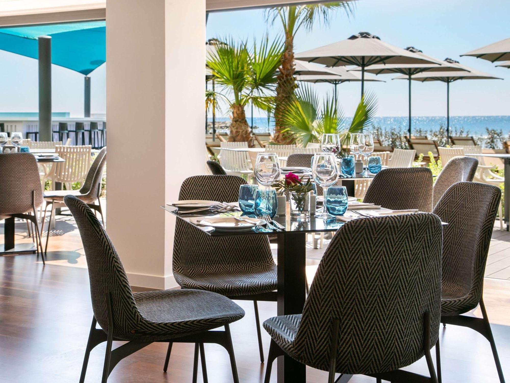 Mercure Larnaca Beach Resort Dış mekan fotoğraf