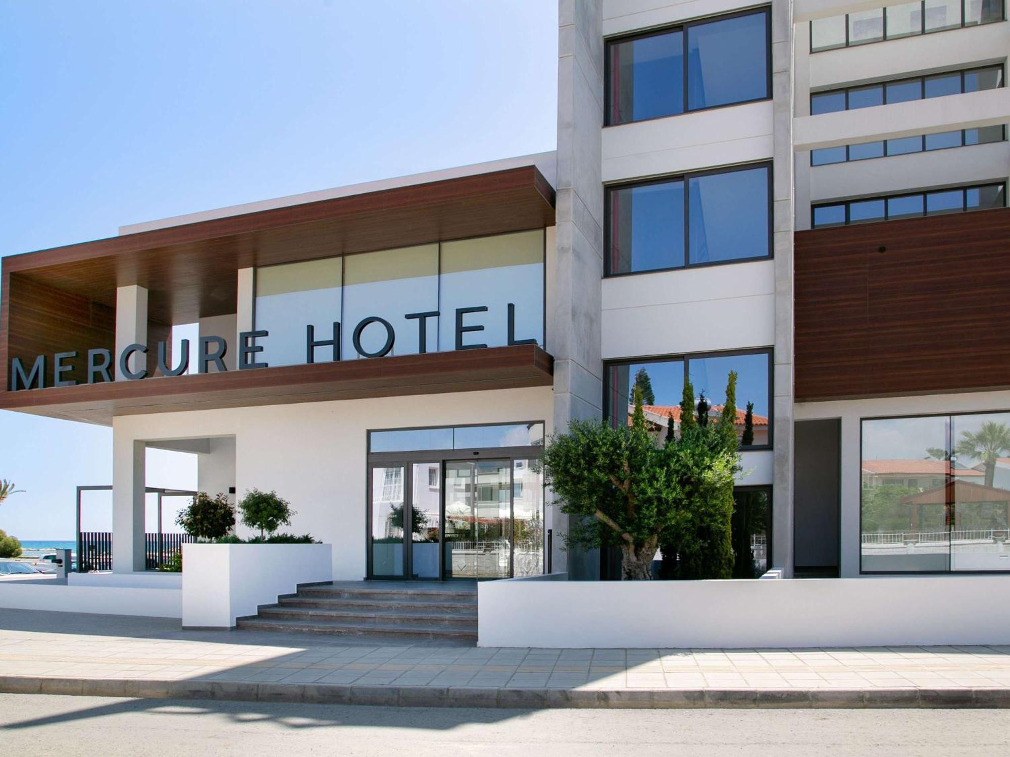 Mercure Larnaca Beach Resort Dış mekan fotoğraf