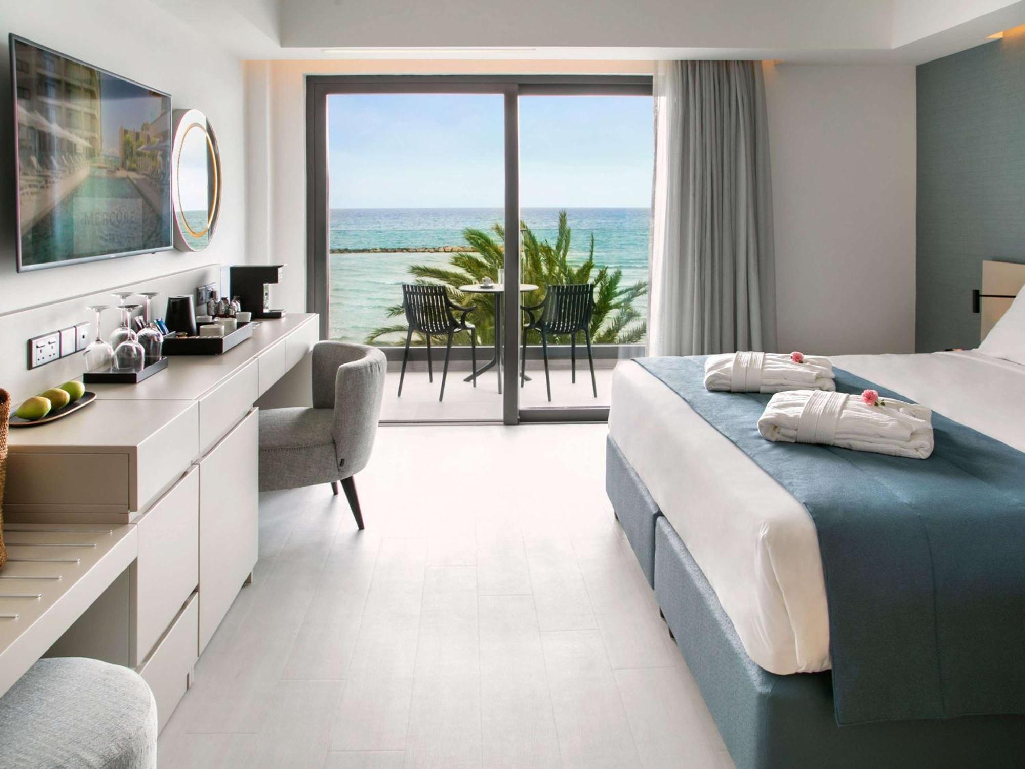 Mercure Larnaca Beach Resort Dış mekan fotoğraf