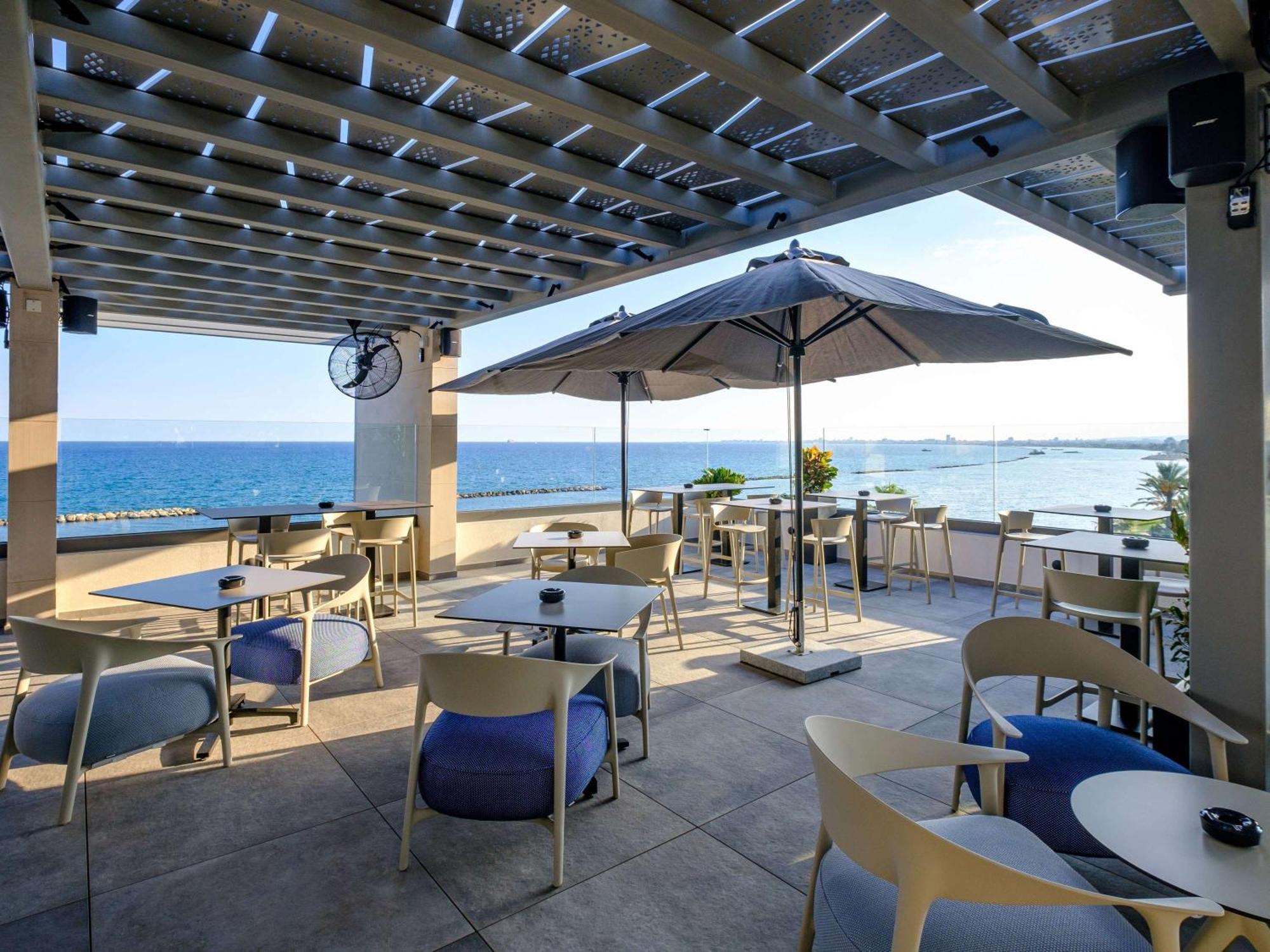 Mercure Larnaca Beach Resort Dış mekan fotoğraf