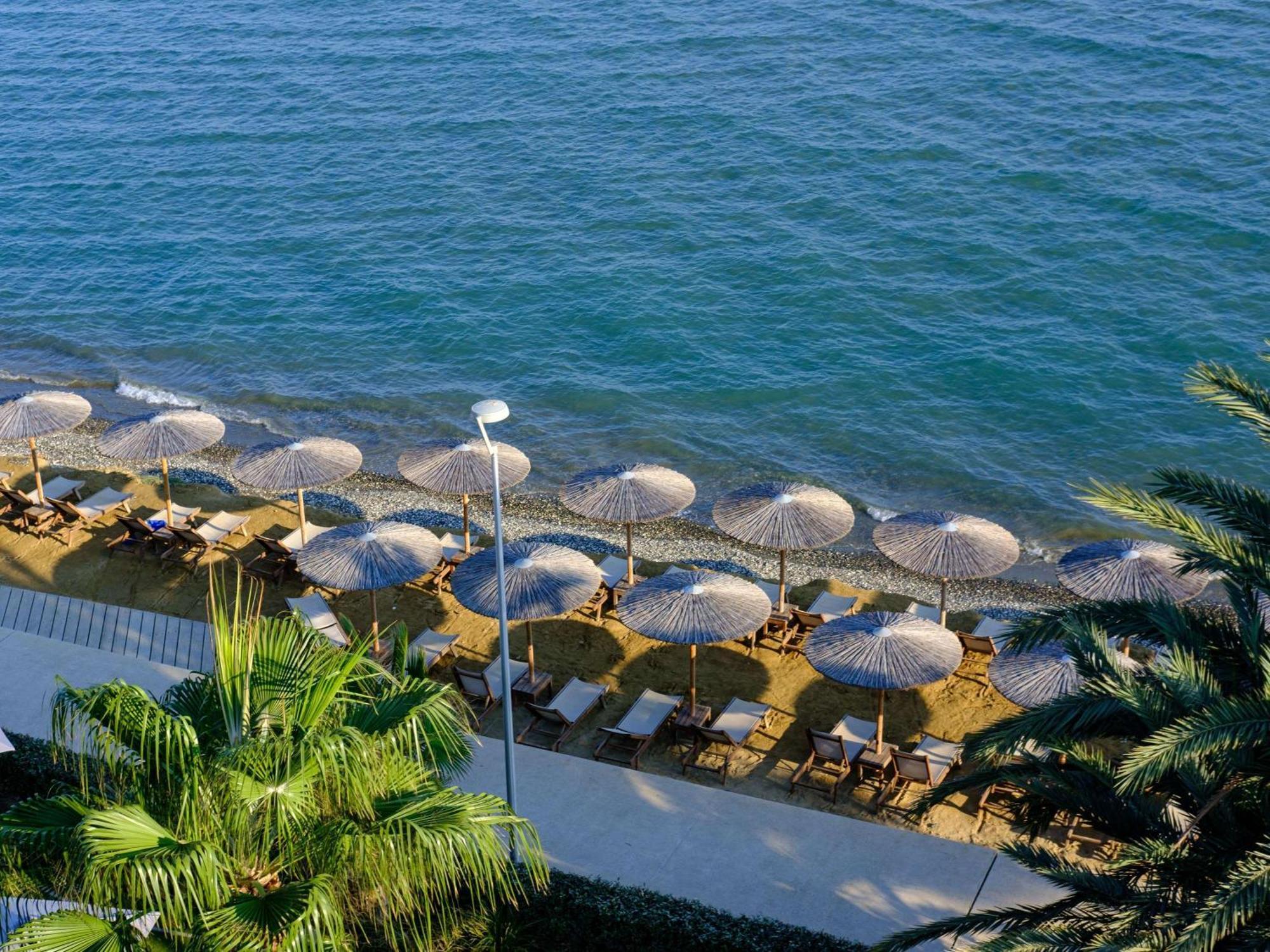 Mercure Larnaca Beach Resort Dış mekan fotoğraf